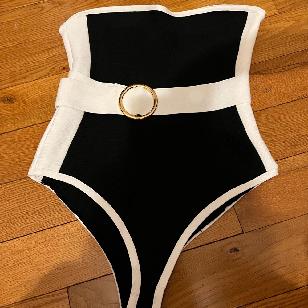 Alexandra Miro Whitney “style” bathing suit size M
